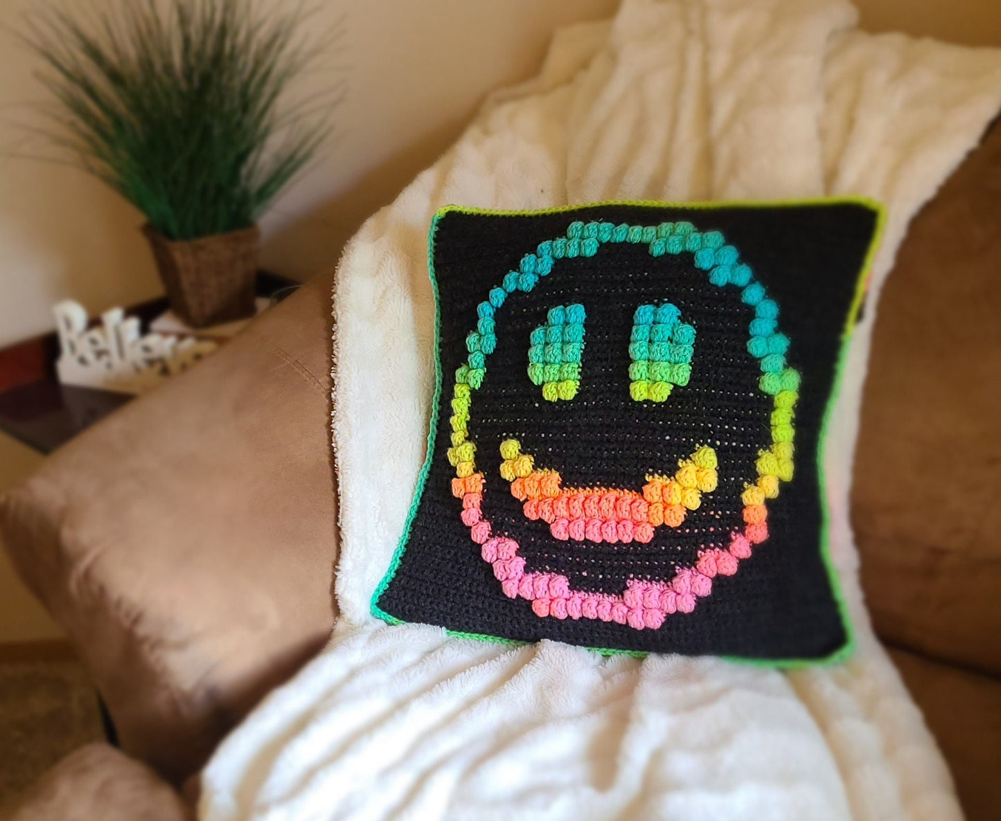 Smile Pillow Cover Crochet Pattern