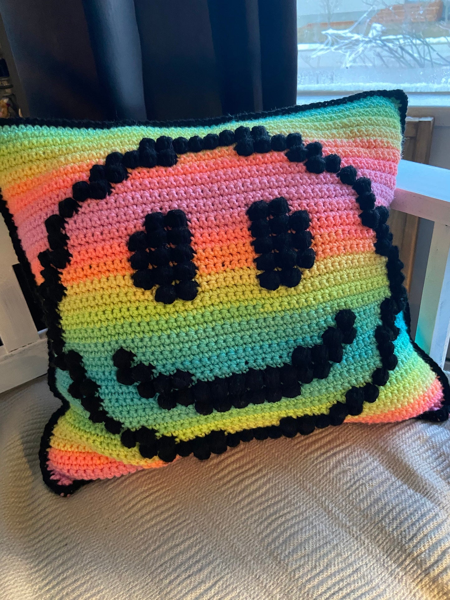 Smile Pillow Cover Crochet Pattern