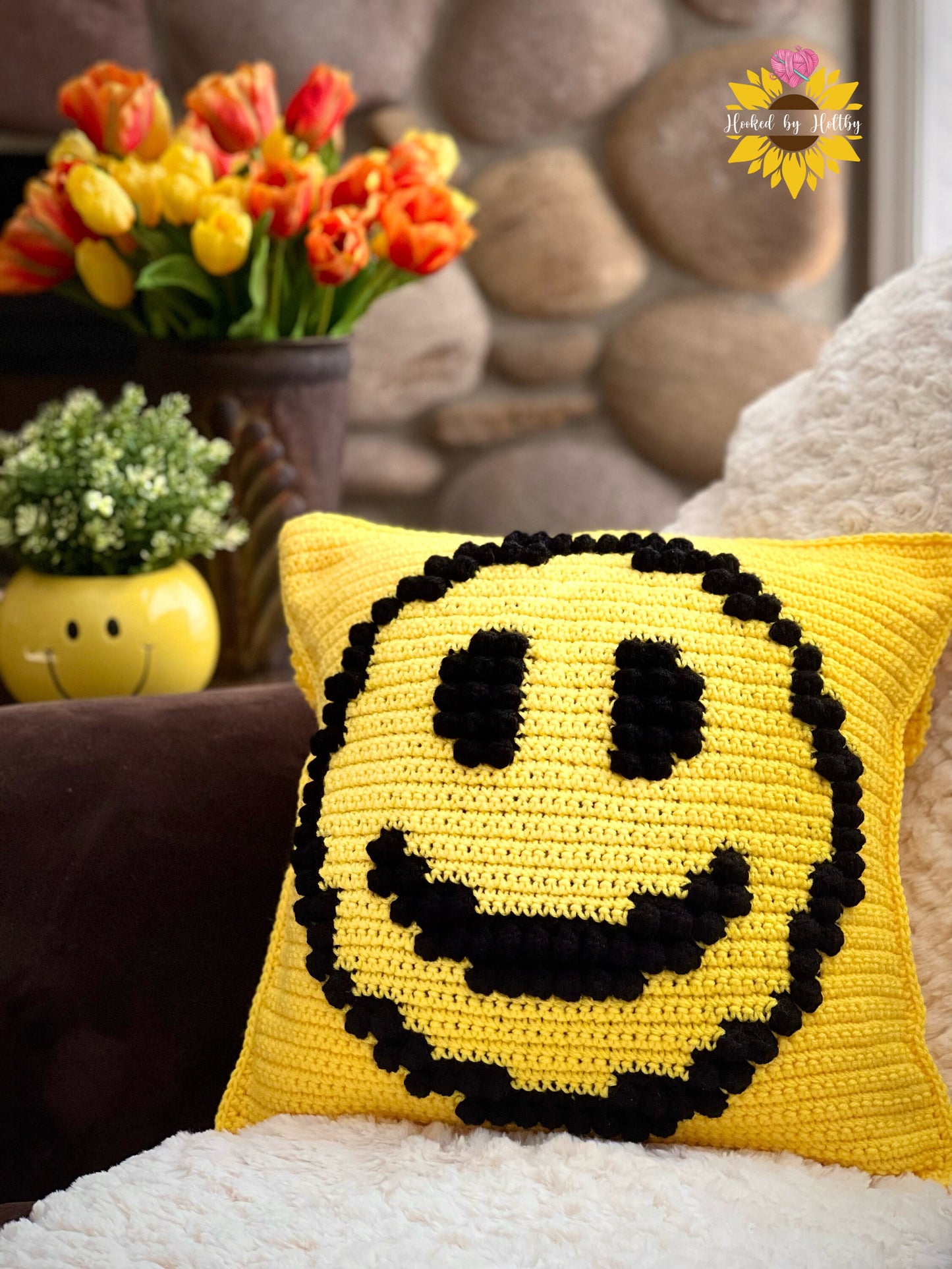 Smile Pillow Cover Crochet Pattern